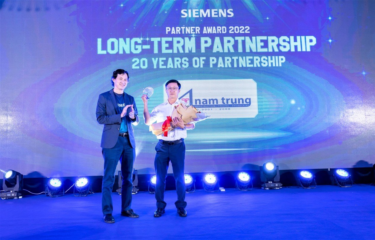  Nam Trung là một trong những đối tác lâu năm nhất (20 năm) của Siemens tại Việt Nam